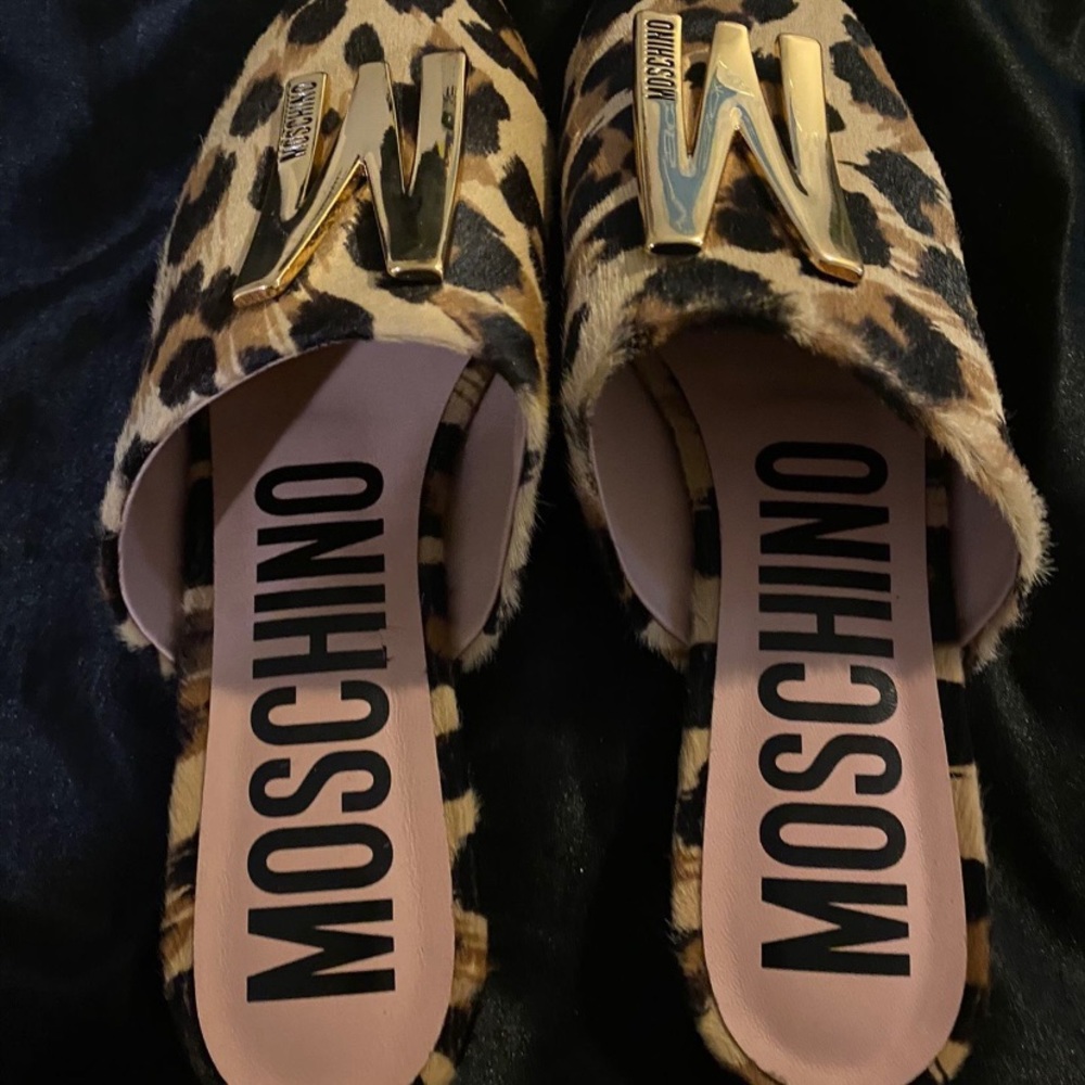 Moschino slides